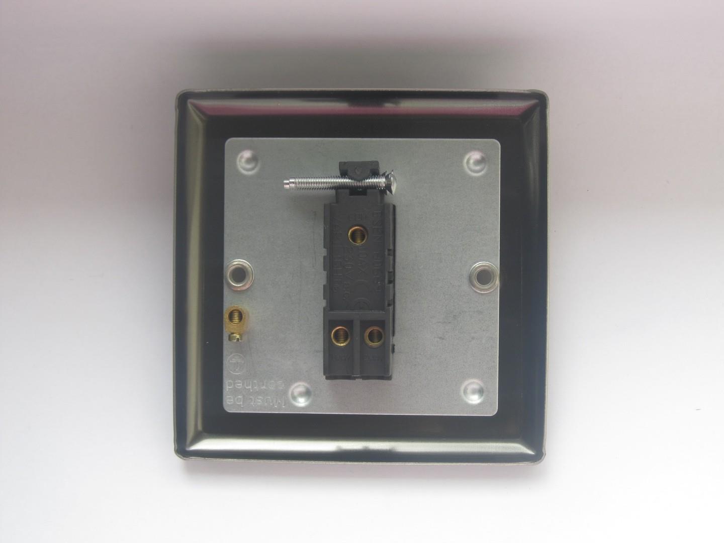 Varilight 1-Gang 10A 1- or 2-Way Rocker Switch in Vogue Matt White w/ Polished Brass