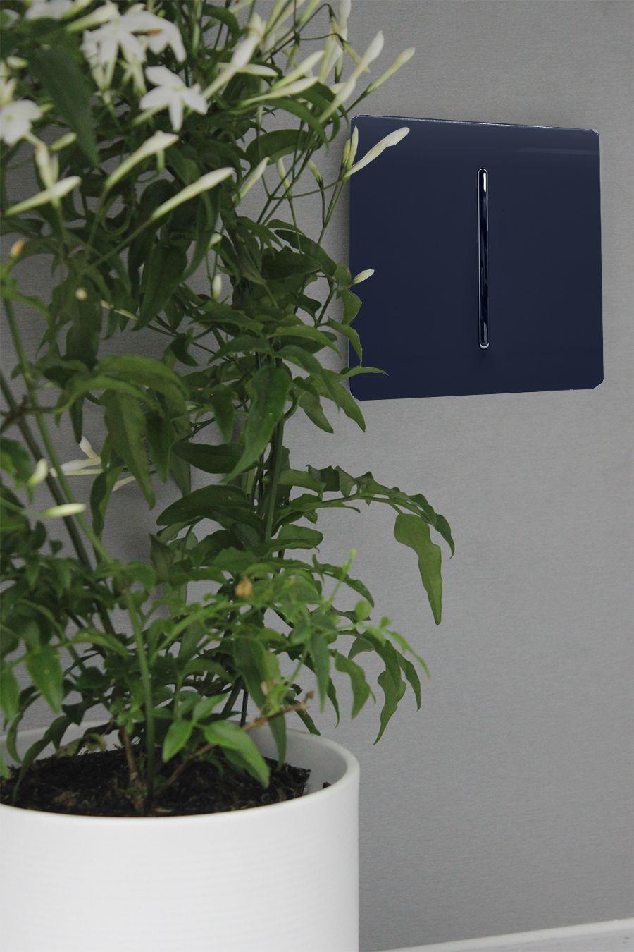 Trendi 1 Gang 3 Way Intermediate 240V Screwless Raised Front Plate Plastic Artistic Modern Glossy 10 Amp Chrome Rocker Single Electrical Wall Light Switch in Navy Blue - ART-SS9NV