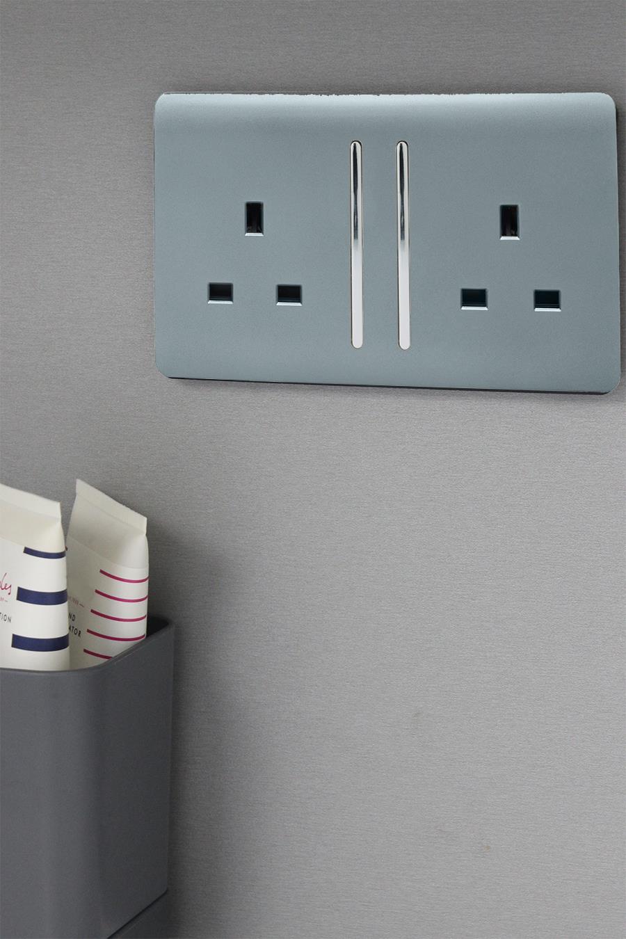 Trendi 2 Gang Artistic Modern Glossy 13 Amp Switched Tactile Plug Socket Cool Grey