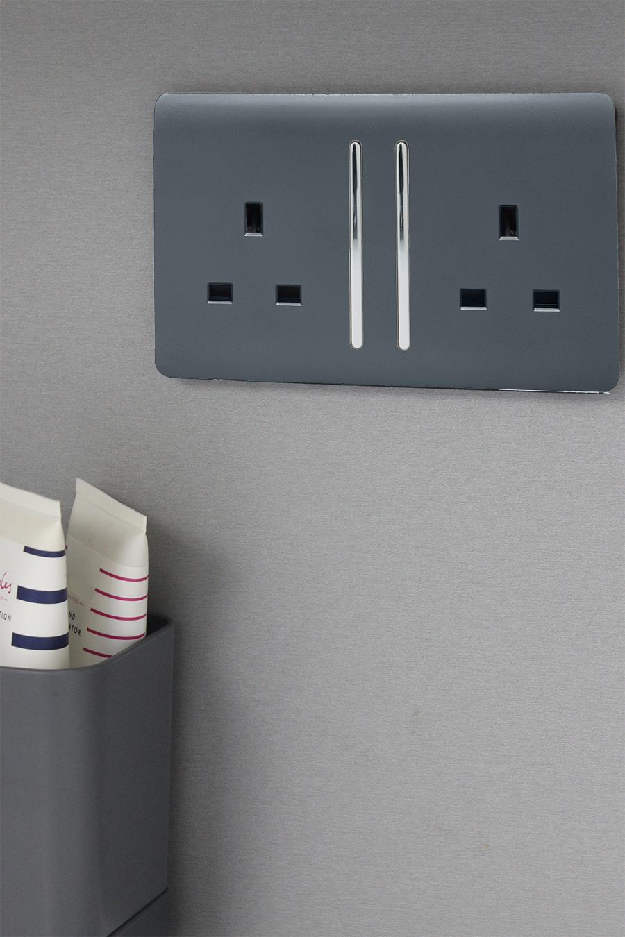 Trendi 2 Gang Artistic Modern Glossy 13 Amp Switched Tactile Plug Socket Warm Grey