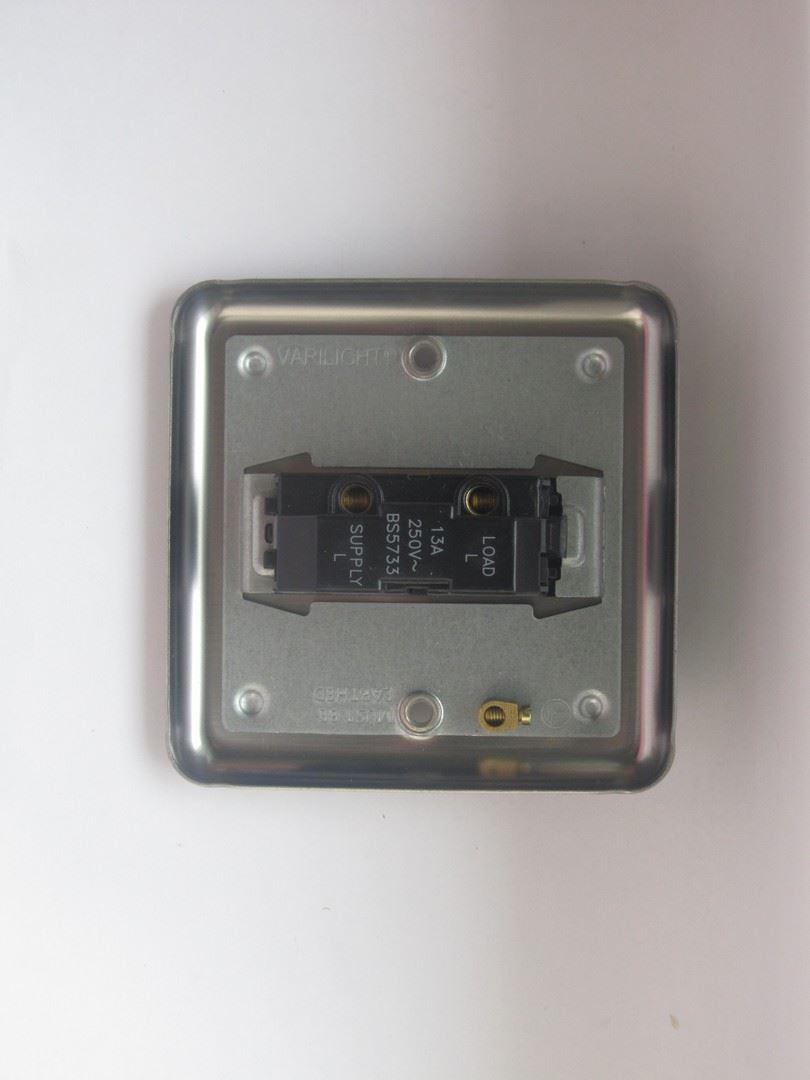 Varilight 13A Unswitched Fused Spur Matt Chrome White Insert XS6UW