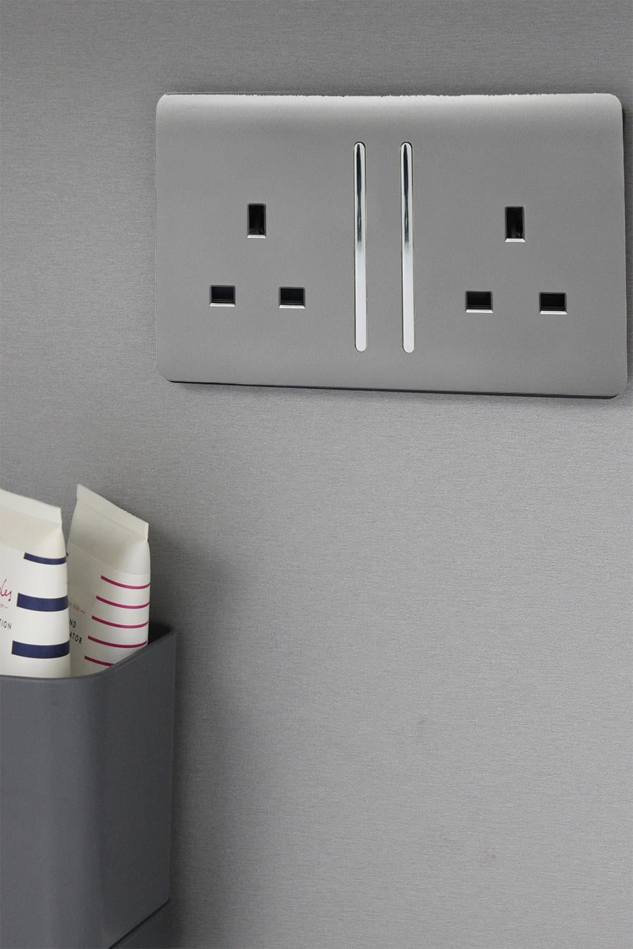 Trendi 2 Gang Artistic Modern Glossy 13 Amp Switched Tactile Plug Socket Light Grey